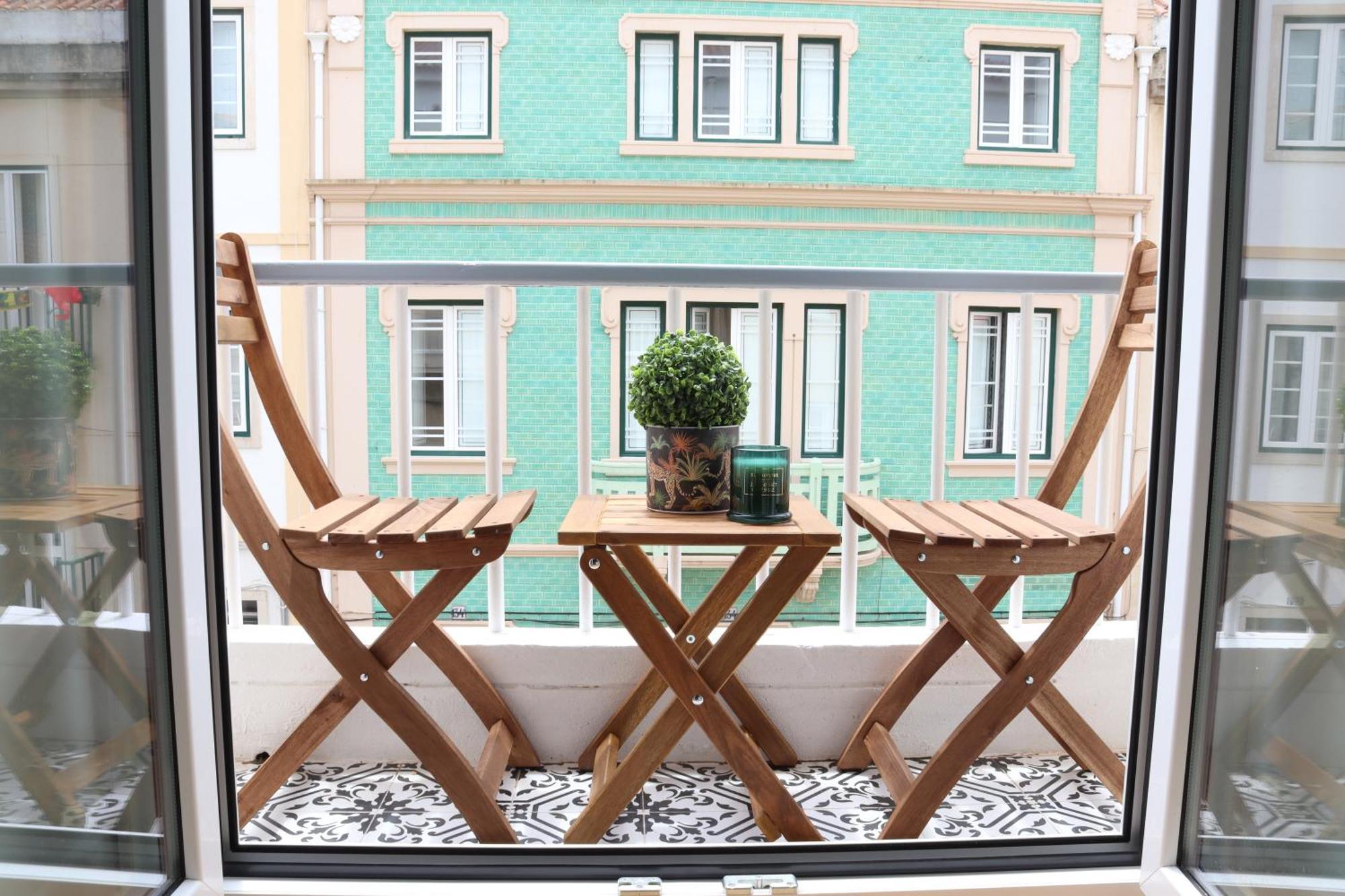 Casa "Avo Abilio" - Nazare - Alojamento Local ภายนอก รูปภาพ
